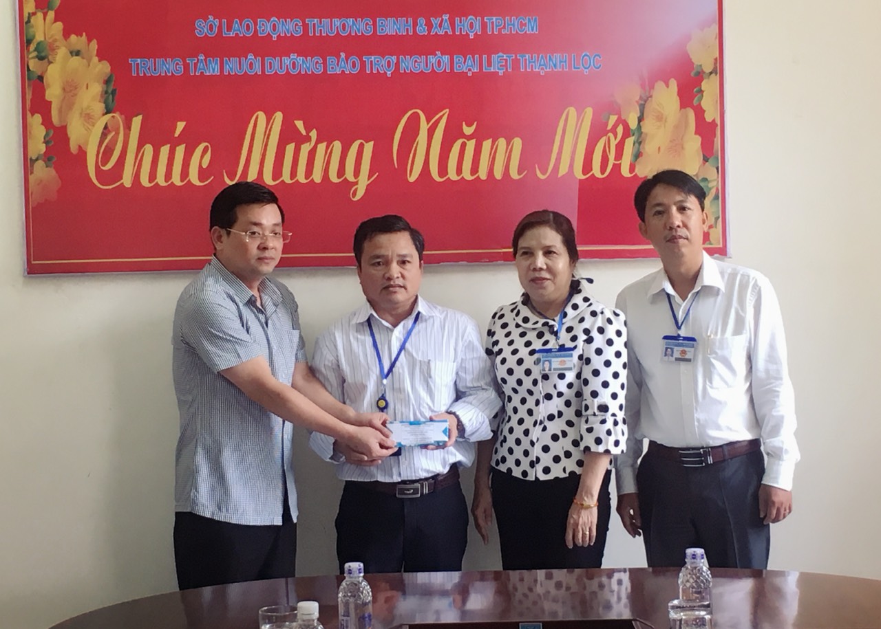 Đoàn công tác của Thành ủy, Ủy ban nhân dân Thành phố thăm, tặng quà Tết cho Mẹ Việt Nam anh hùng nhân dịp Xuân Kỷ Hợi năm 2019